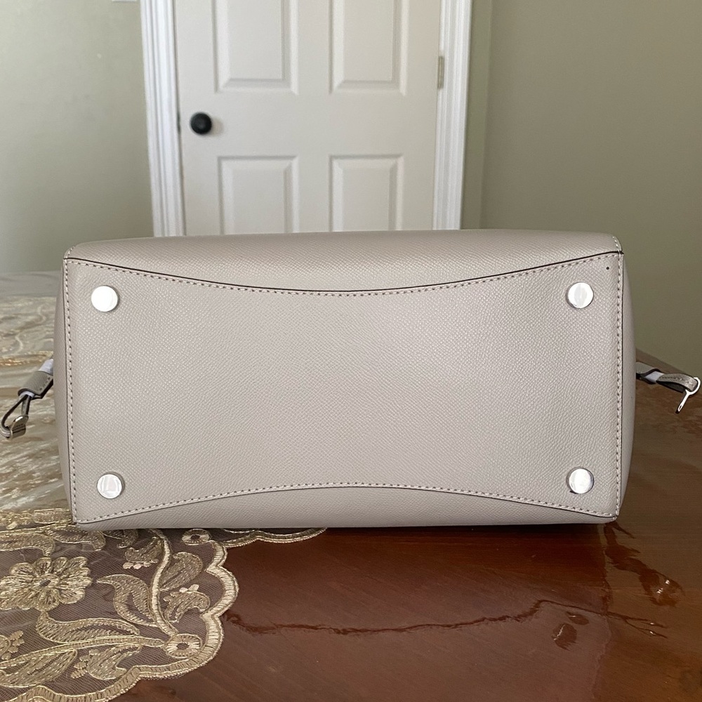 Michael Kors leather tote - Picture 10 of 11